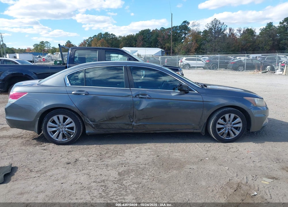 2011 HONDA ACCORD 2.4 EX VIN: 1HGCP2F77BA078444