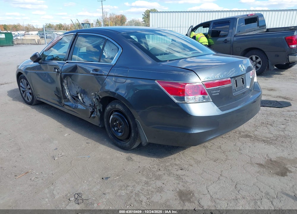 2011 HONDA ACCORD 2.4 EX VIN: 1HGCP2F77BA078444