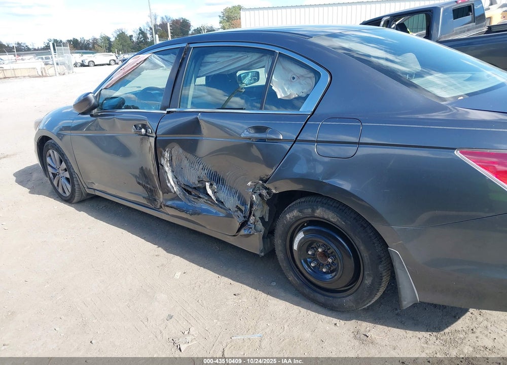 2011 HONDA ACCORD 2.4 EX VIN: 1HGCP2F77BA078444