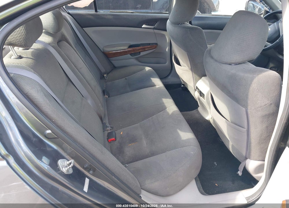 2011 HONDA ACCORD 2.4 EX VIN: 1HGCP2F77BA078444