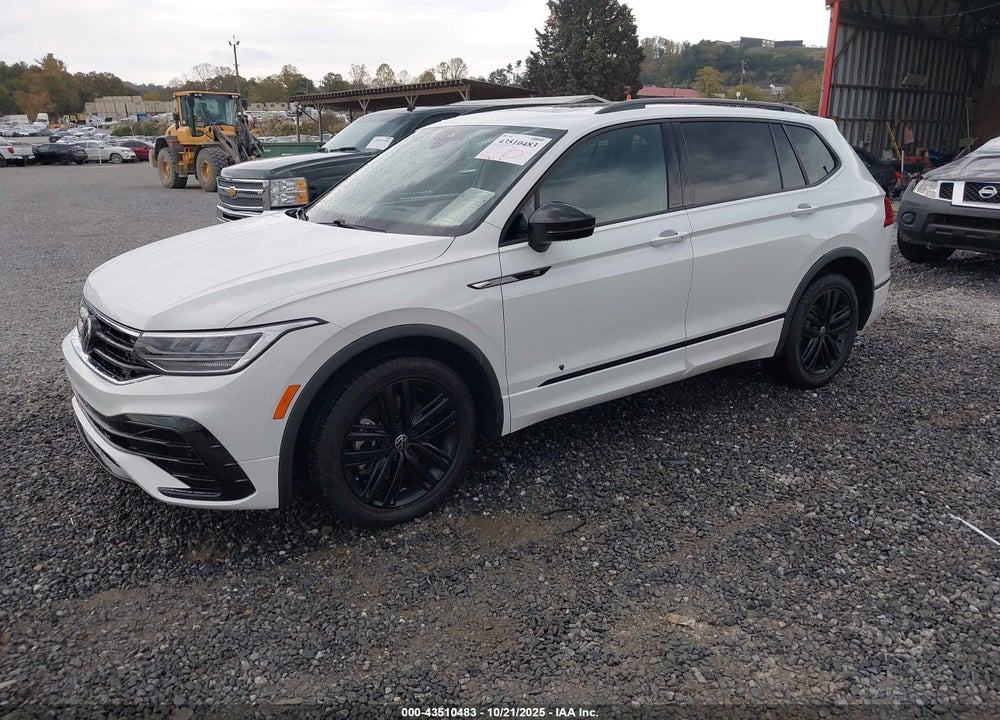 2022 VOLKSWAGEN TIGUAN VIN: 3VVCB7AX5NM099626