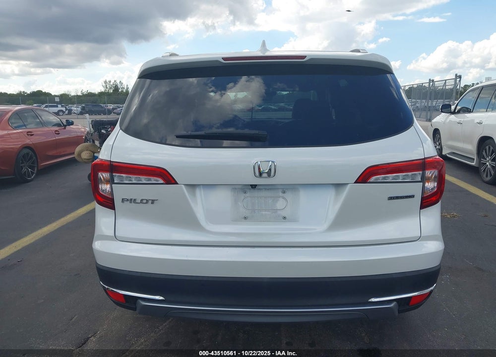 2021 HONDA PILOT AWD TOURING 8 PASSENGER VIN: 5FNYF6H96MB005458