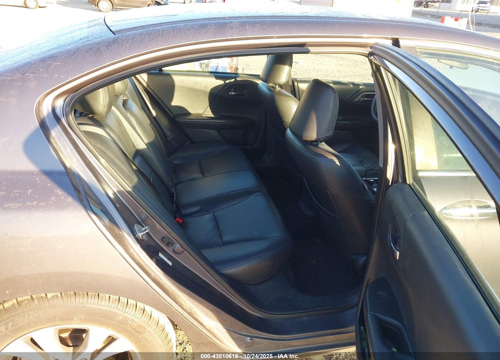 2013 HONDA ACCORD VIN: 1HGCR2F3XDA015283
