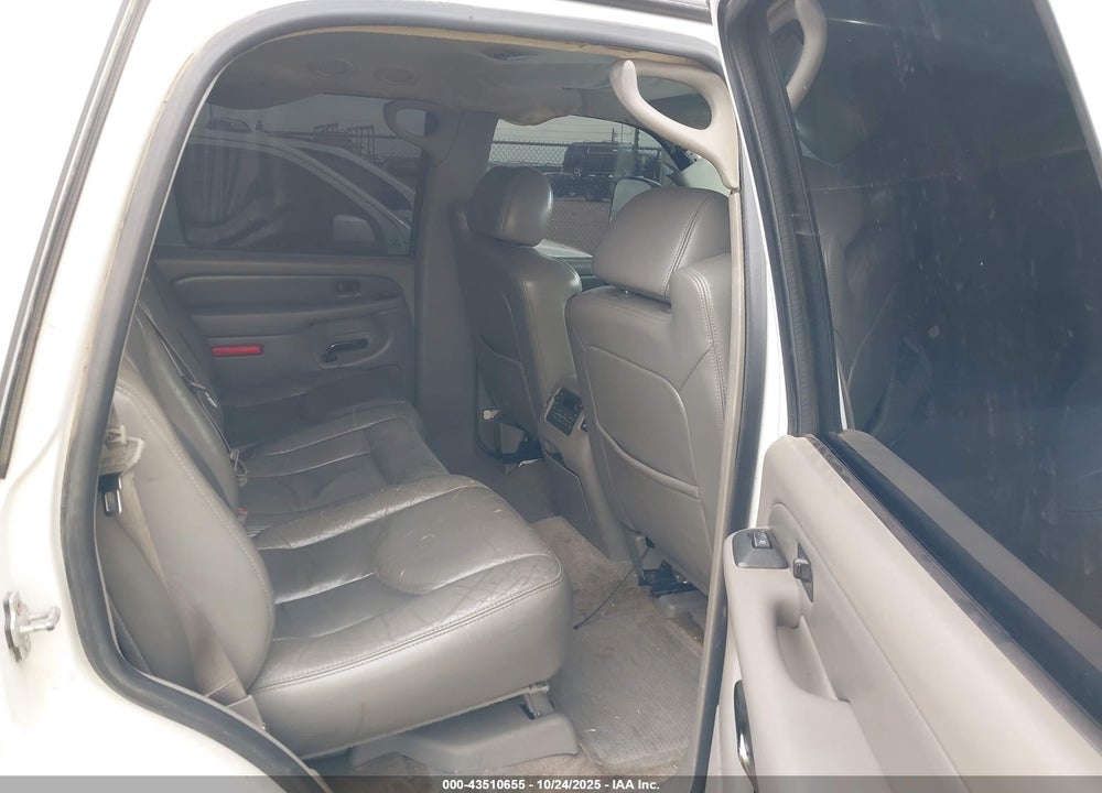 2005 GMC YUKON VIN: 1GKEK63U45J122853