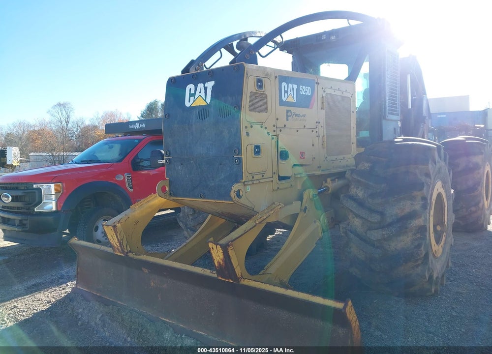 2015 CATERPILLAR CAT 525D VIN: CAT0525DAGKP00338