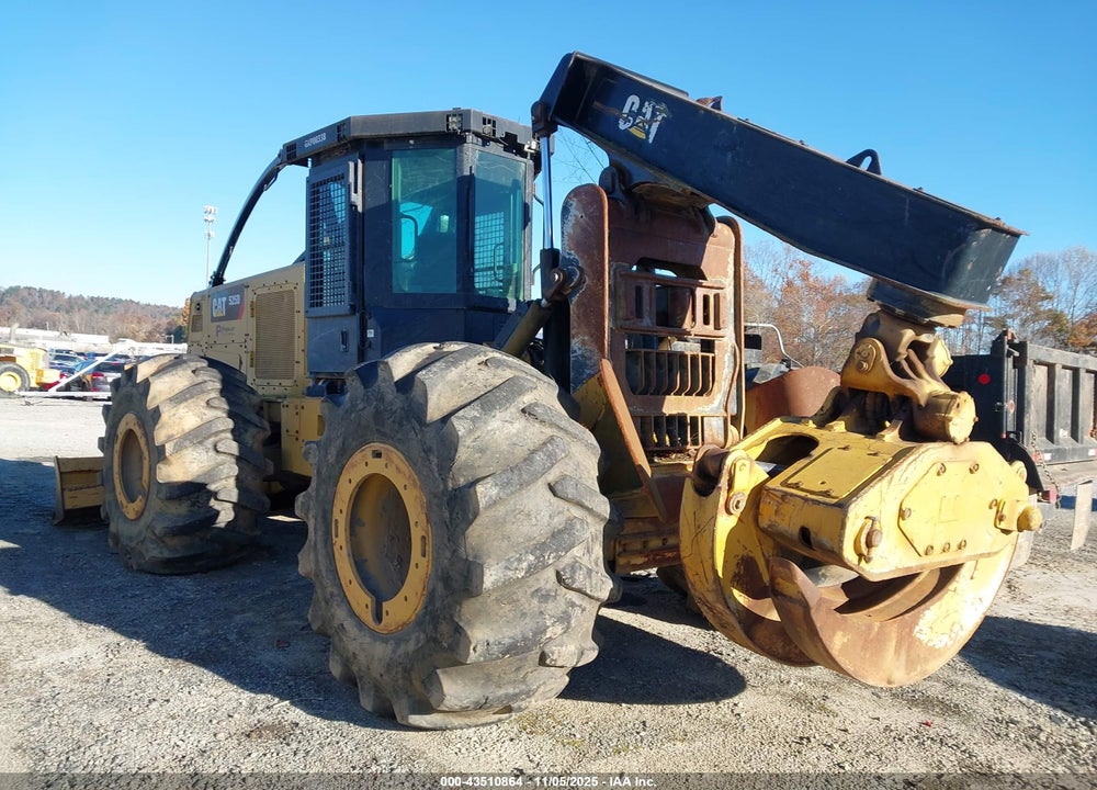 2015 CATERPILLAR CAT 525D VIN: CAT0525DAGKP00338