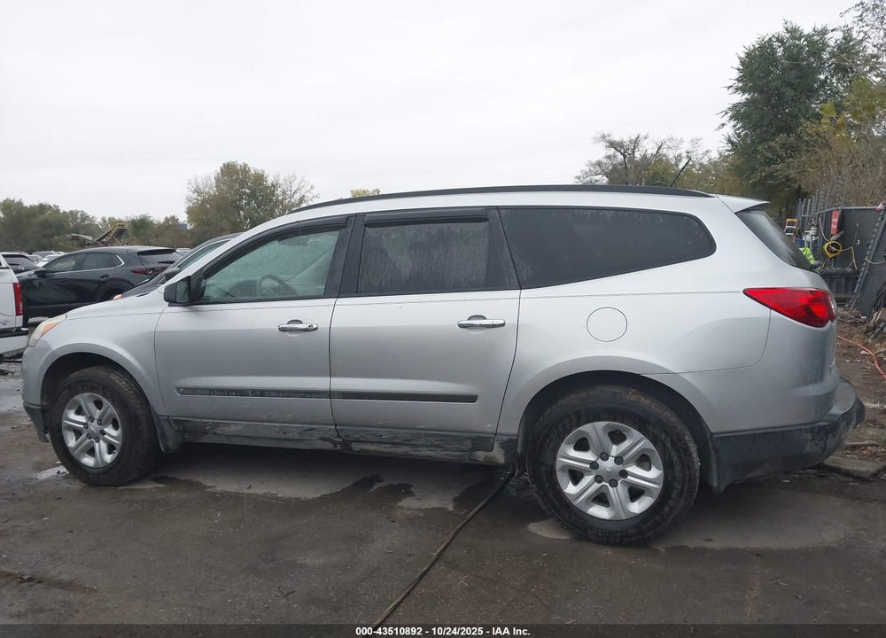 2009 CHEVROLET TRAVERSE LS VIN: 1GNER13D79S160594