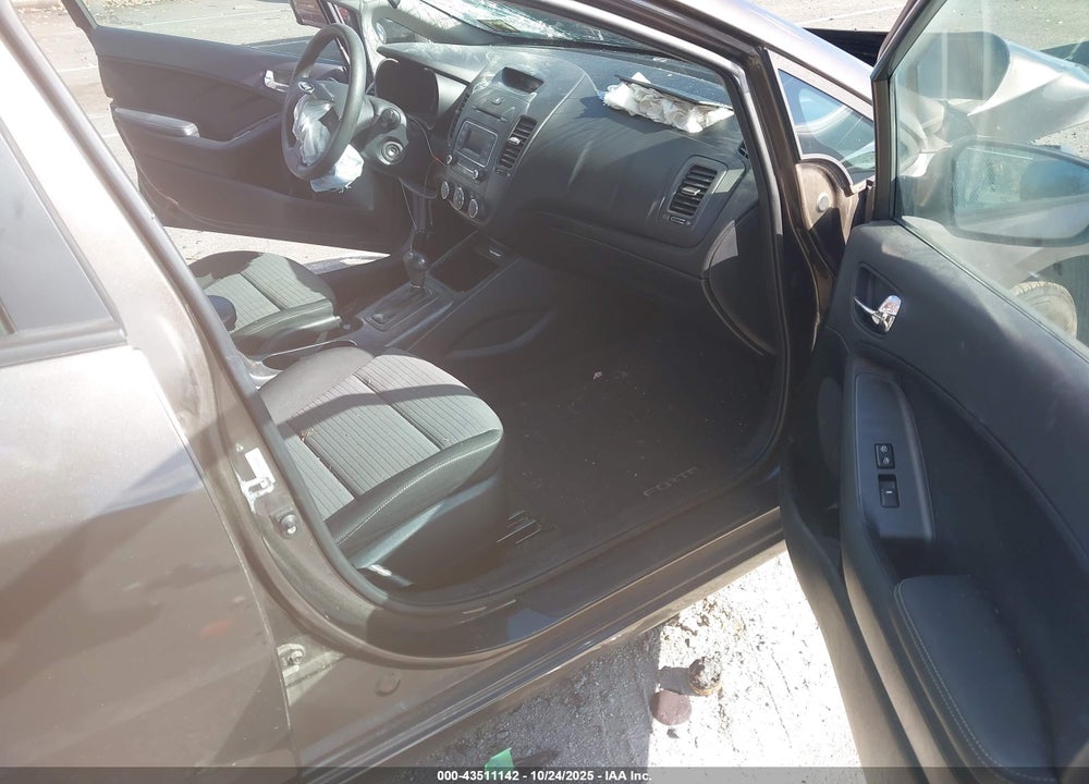 2015 KIA FORTE VIN: KNAFX4A63F5288475