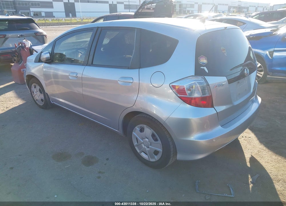 2013 HONDA FIT VIN: JHMGE8H35DC070691