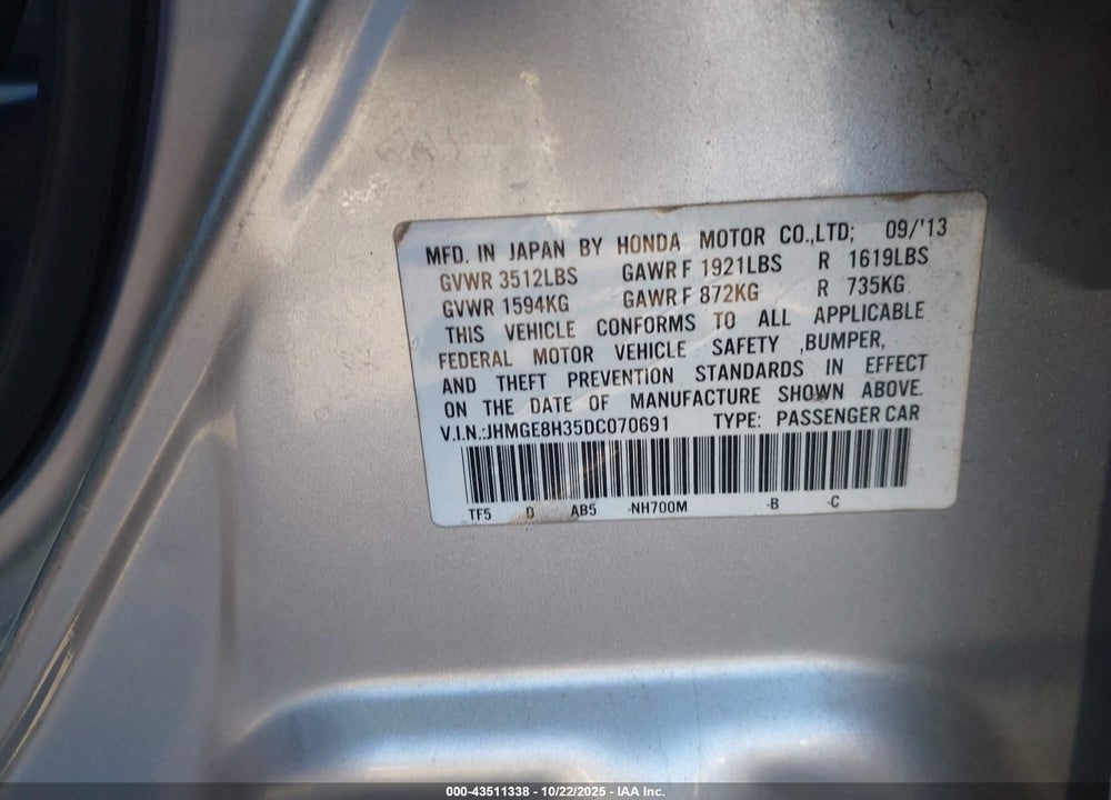 2013 HONDA FIT VIN: JHMGE8H35DC070691