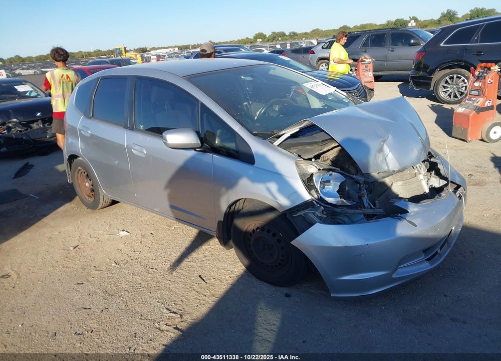 2013 HONDA FIT VIN: JHMGE8H35DC070691