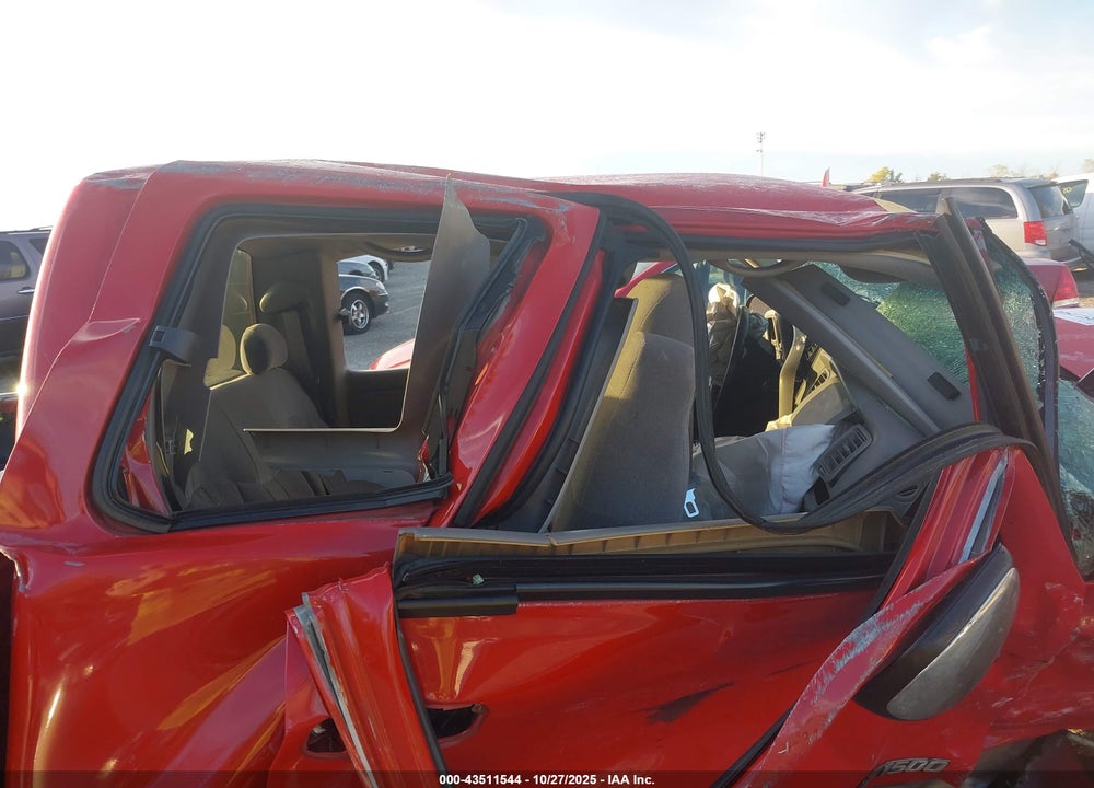 2000 CHEVROLET SILVERADO 1500 LS VIN: 2GCEC19W1Y1230513