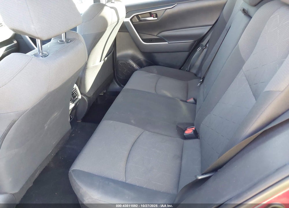 2021 TOYOTA RAV4 HYBRID XLE VIN: 2T3R6RFV9MW005275