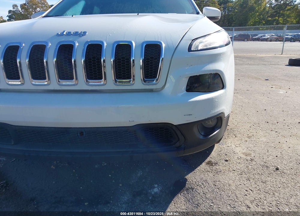 2015 JEEP CHEROKEE VIN: 1C4PJLCB8FW632065