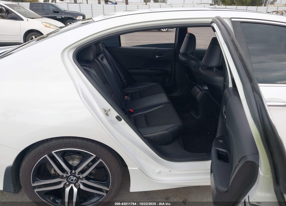 2017 HONDA ACCORD VIN: 1HGCR2F66HA001560