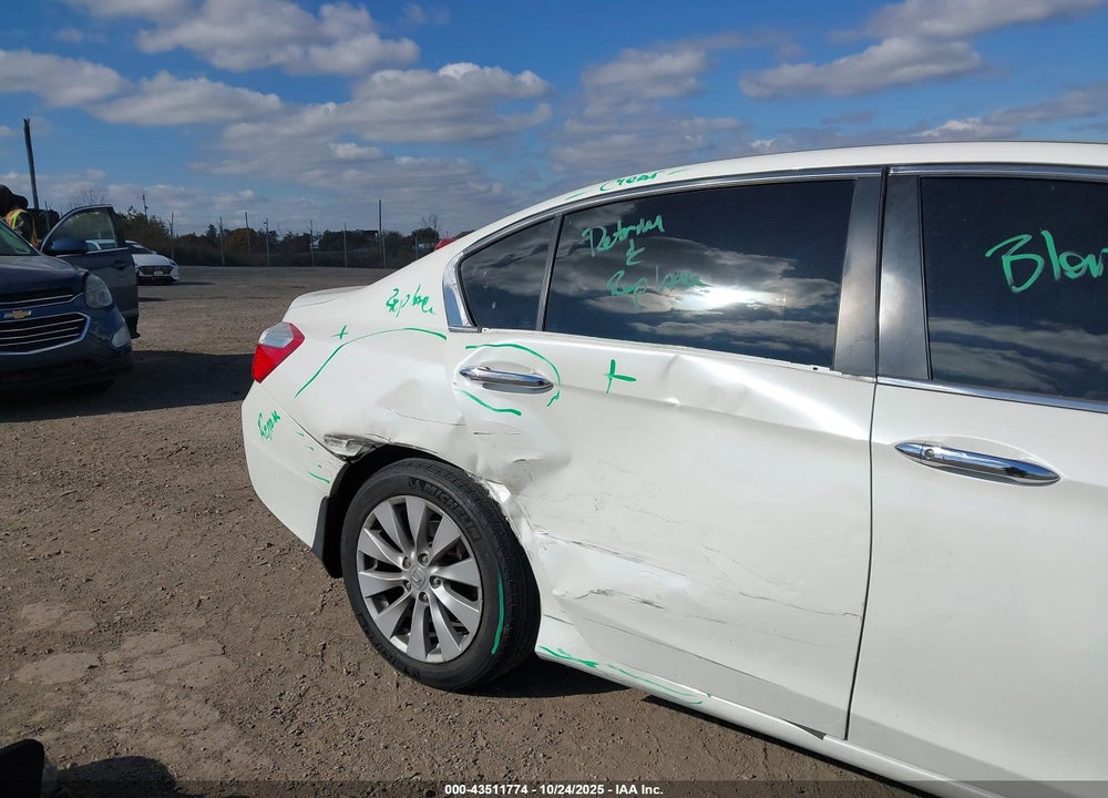 2013 HONDA ACCORD VIN: 1HGCR2F77DA044985