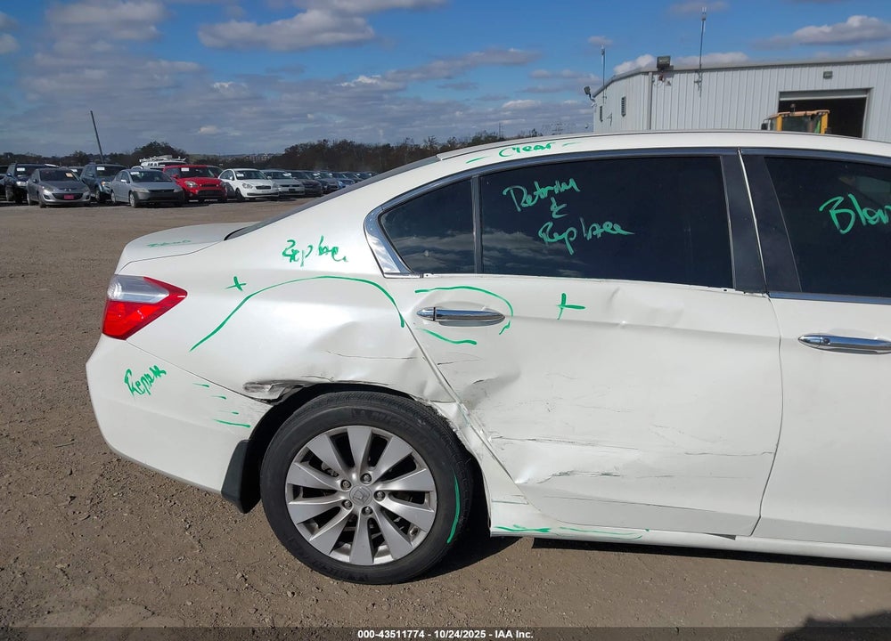 2013 HONDA ACCORD VIN: 1HGCR2F77DA044985