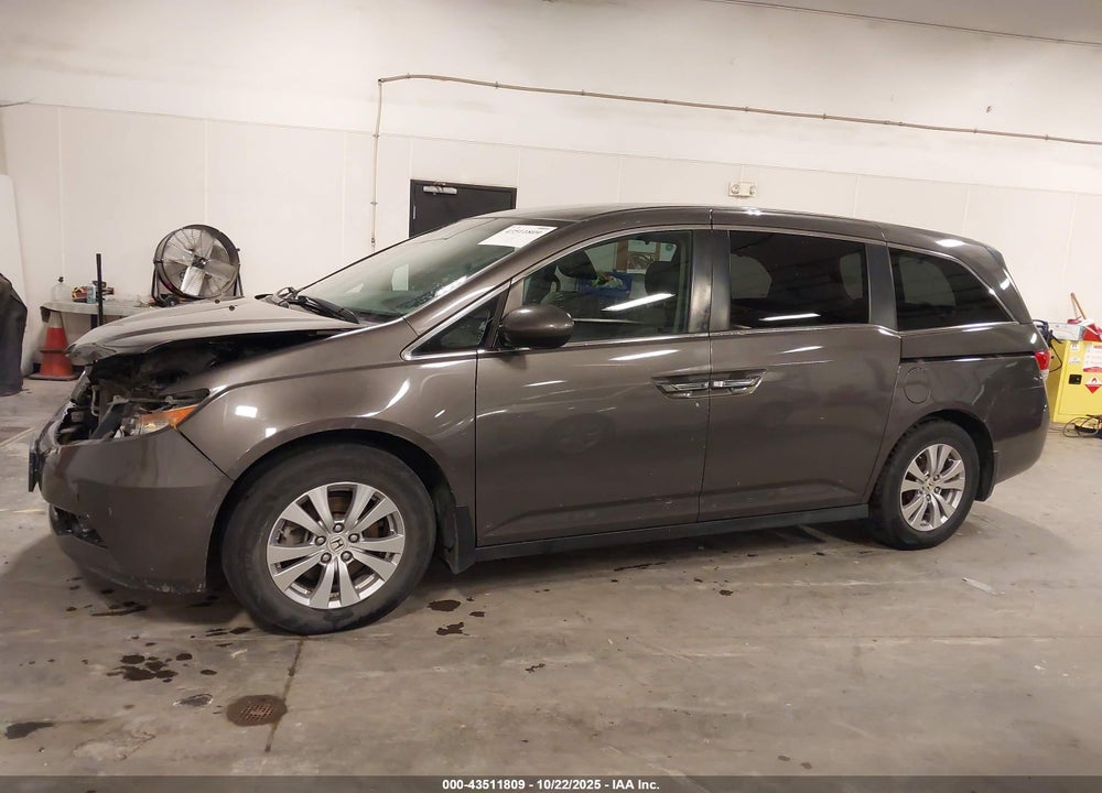 2016 HONDA ODYSSEY SE VIN: 5FNRL5H31GB155856