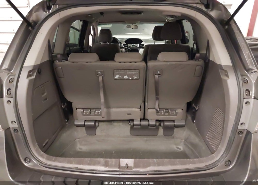 2016 HONDA ODYSSEY SE VIN: 5FNRL5H31GB155856