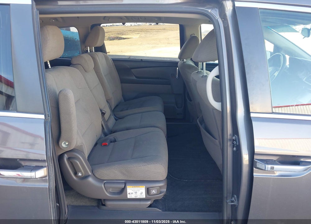 2016 HONDA ODYSSEY SE VIN: 5FNRL5H31GB155856