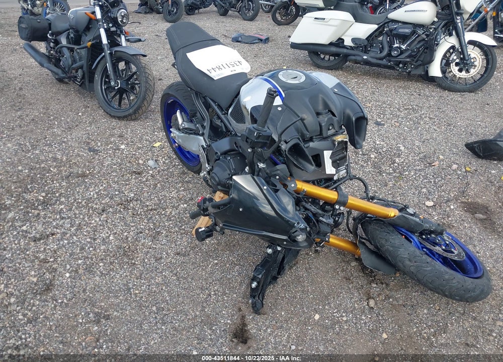 2022 YAMAHA MT09 D VIN: JYARN72E6NA000978