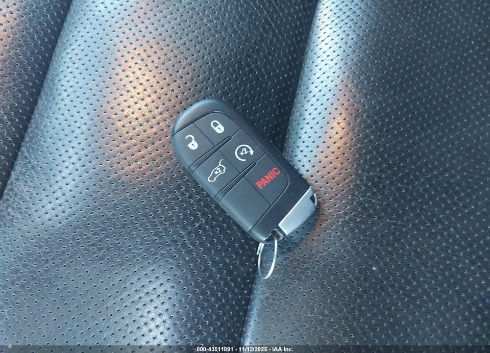 2014 JEEP GRAND CHEROKEE VIN: 1C4RJFJM1EC543405