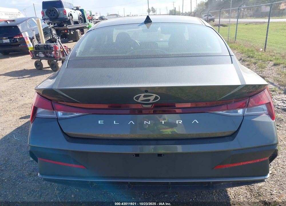 2025 HYUNDAI ELANTRA VIN: KMHLL4DG5SU916781