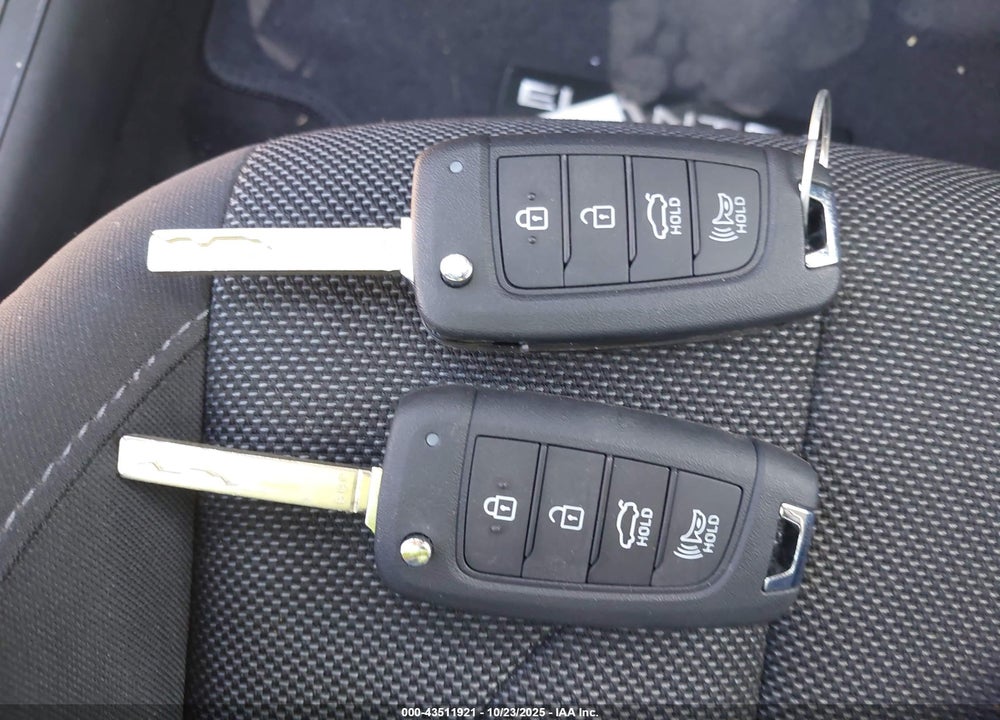 2025 HYUNDAI ELANTRA VIN: KMHLL4DG5SU916781