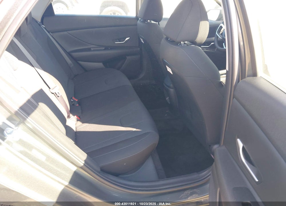 2025 HYUNDAI ELANTRA VIN: KMHLL4DG5SU916781