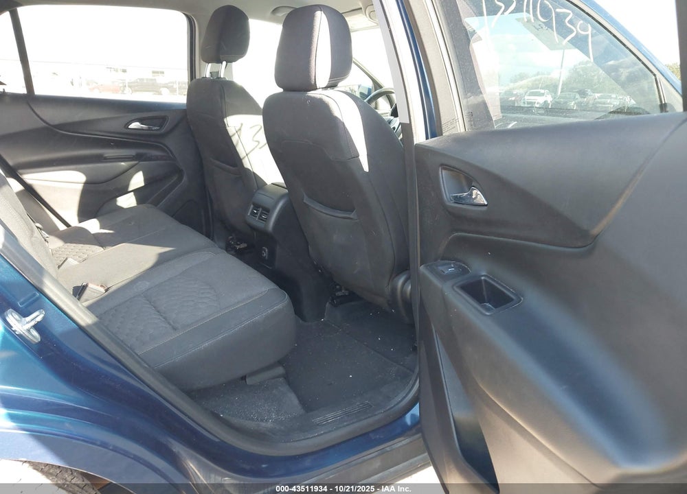 2019 CHEVROLET EQUINOX LT VIN: 2GNAXKEV5K6271038