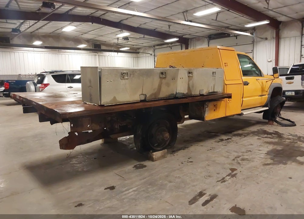 2000 CHEVROLET C3500 HD CHASSIS VIN: 1GBKC34J0YF419211