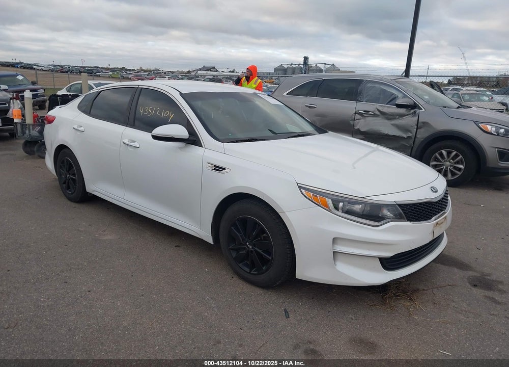2016 KIA OPTIMA LX VIN: KNAGT4L33G5092024