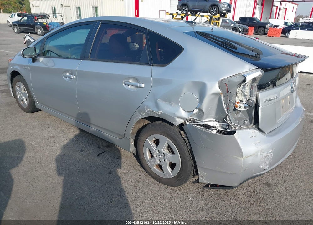 2011 TOYOTA PRIUS TWO VIN: JTDKN3DU5B5295983