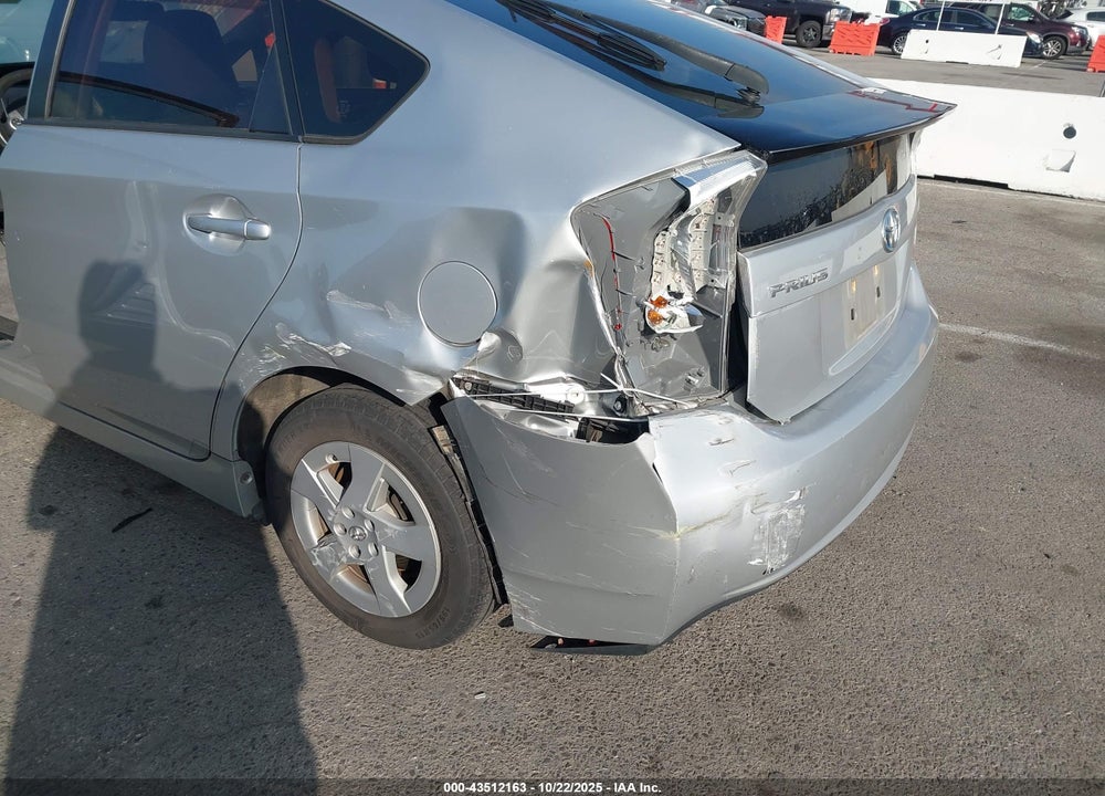 2011 TOYOTA PRIUS TWO VIN: JTDKN3DU5B5295983