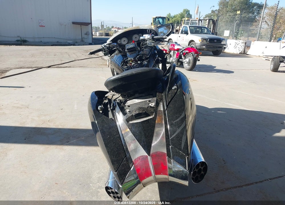 2008 VICTORY MOTORCYCLES VISION VIN: 5VPSD36D883002258