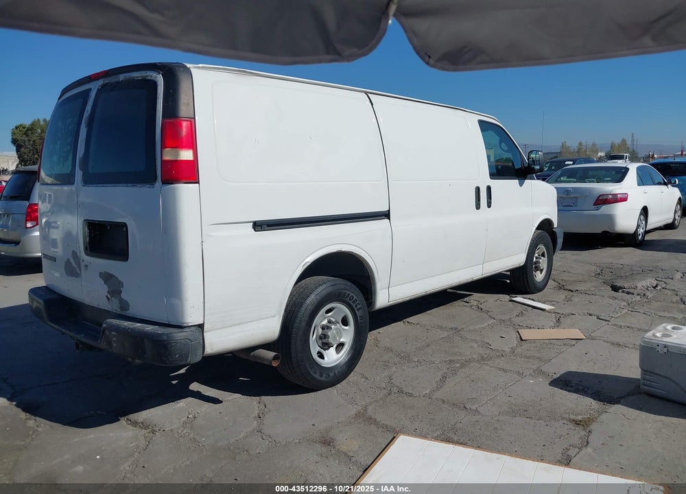 2008 CHEVROLET EXPRESS WORK VAN VIN: 1GCGG25C981215438