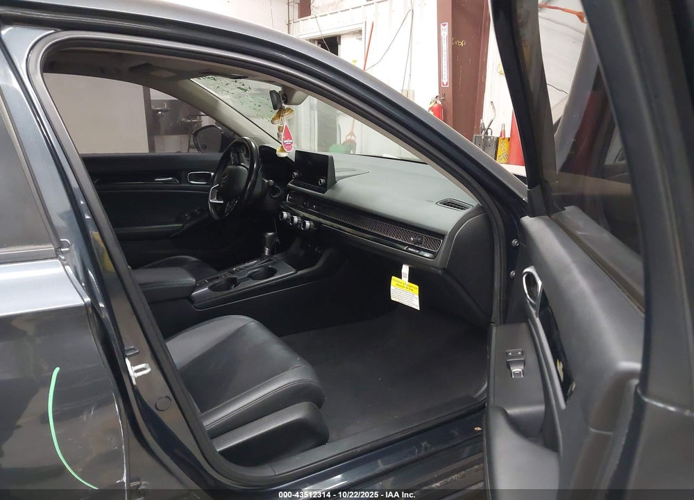 2022 HONDA CIVIC EX-L VIN: 19XFL1H73NE014322