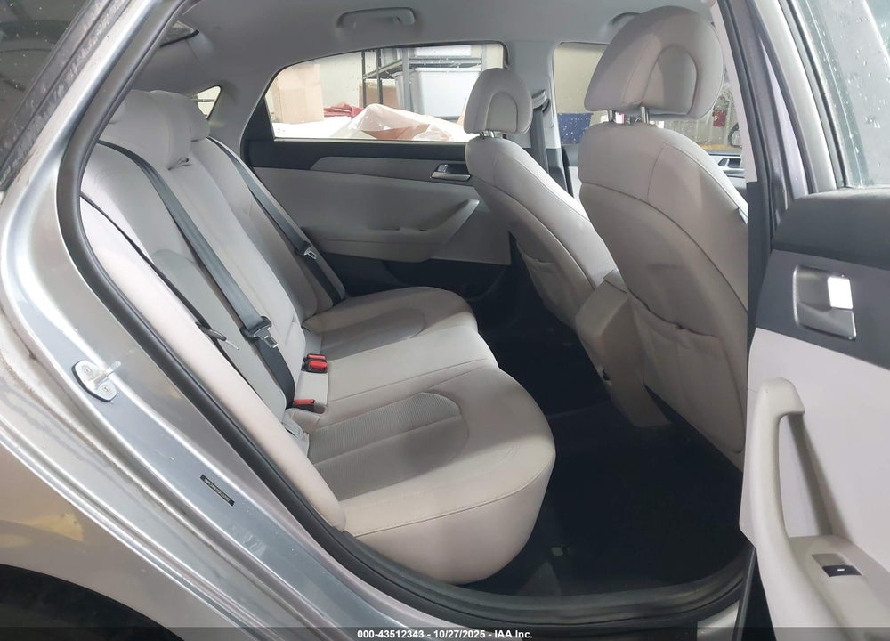 2016 HYUNDAI SONATA SE VIN: 5NPE24AF0GH337582