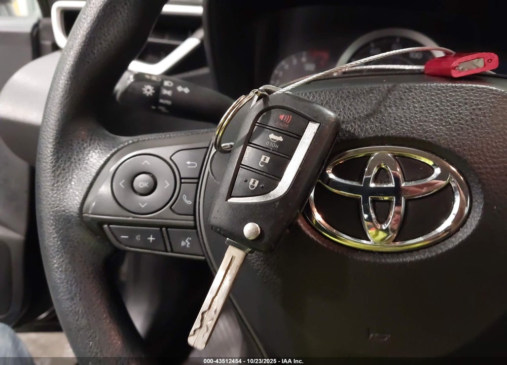 2020 TOYOTA COROLLA LE VIN: 5YFEPRAE3LP093980