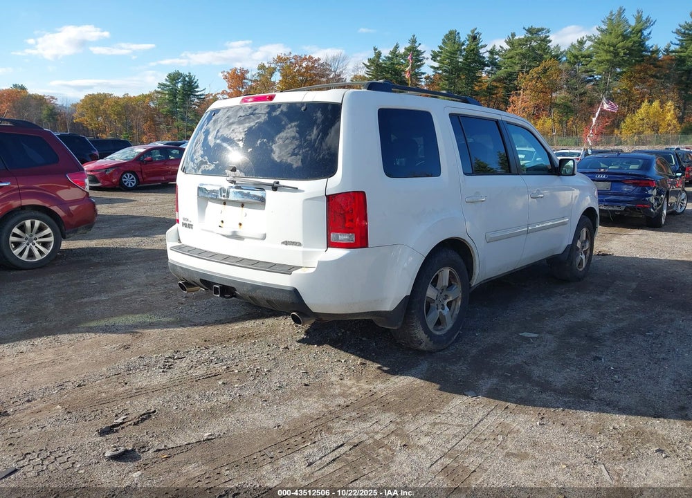2011 HONDA PILOT EX VIN: 5FNYF4H47BB029242