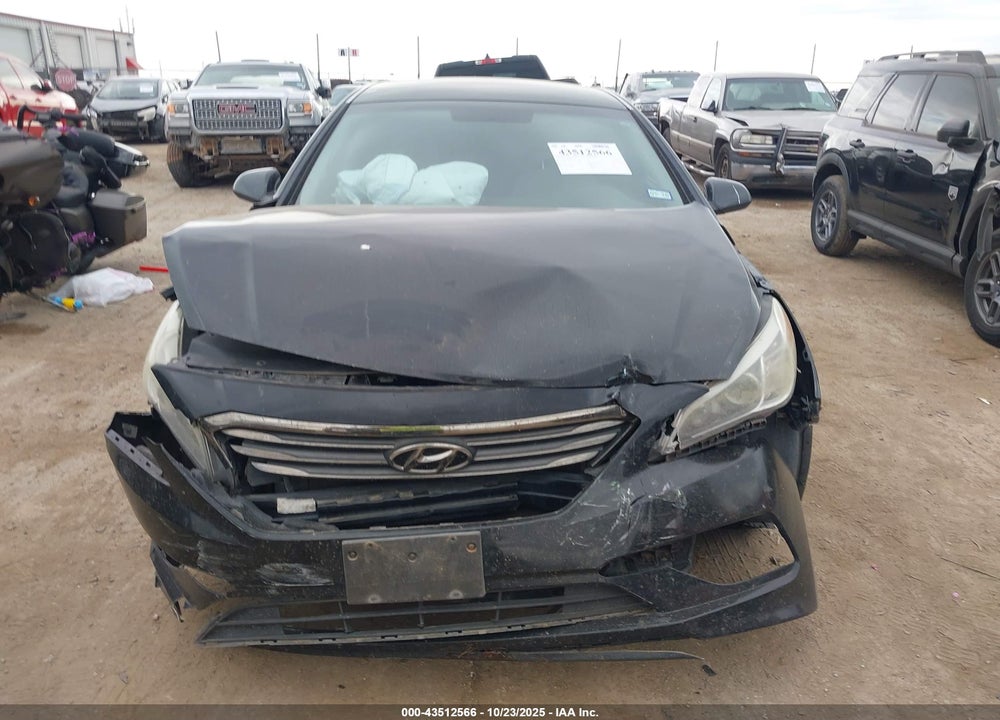 2015 HYUNDAI SONATA VIN: 5NPE24AFXFH120913