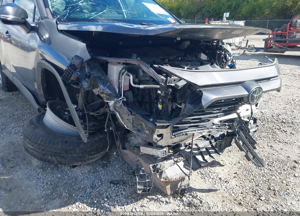 2022 TOYOTA RAV4 VIN: 2T3P1RFV7NC282113