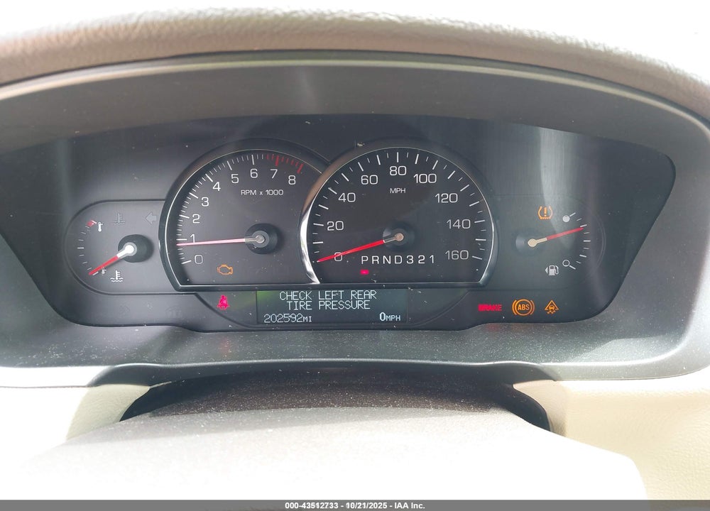 2007 CADILLAC DTS VIN: 1G6KD57Y77U232218
