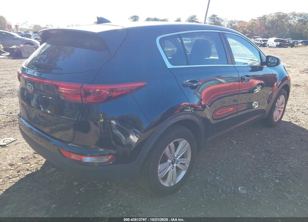 2017 KIA SPORTAGE VIN: KNDPMCAC8H7041816