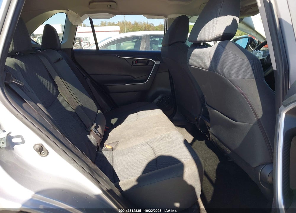 2019 TOYOTA RAV4 LE VIN: JTMH1RFV0KD003869