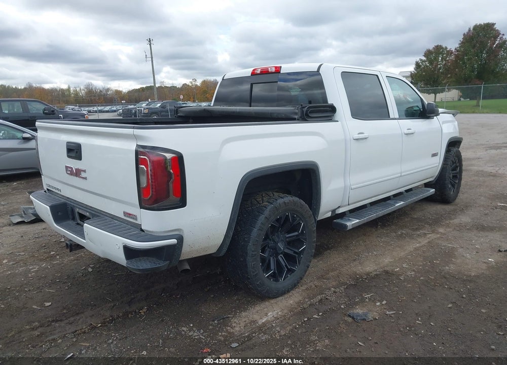 2018 GMC SIERRA 1500 SLT VIN: 3GTU2NEC4JG218158