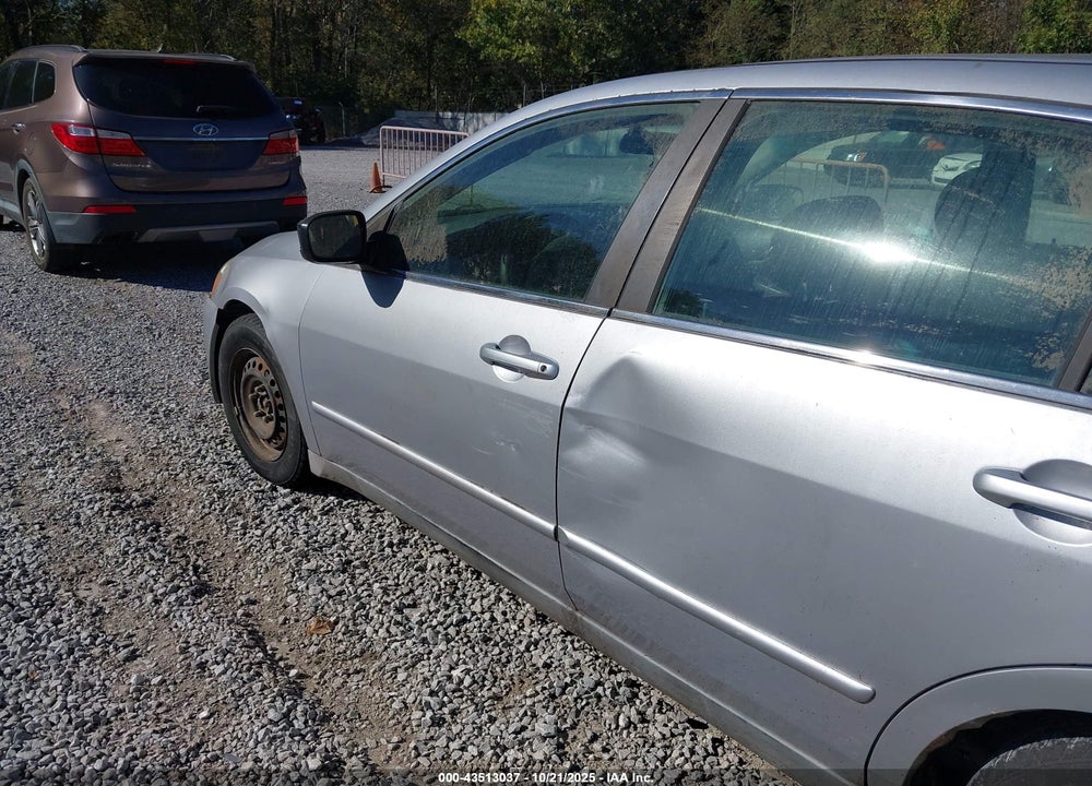 2005 HONDA ACCORD 2.4 LX VIN: 1HGCM56495A193230