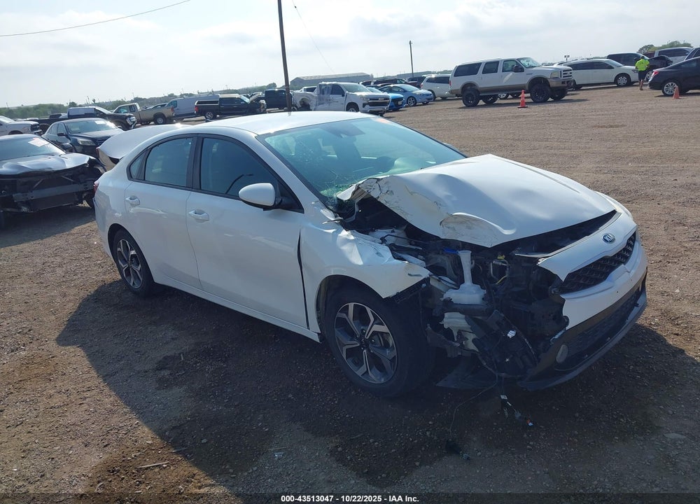 2019 KIA FORTE LXS VIN: 3KPF24AD8KE090506