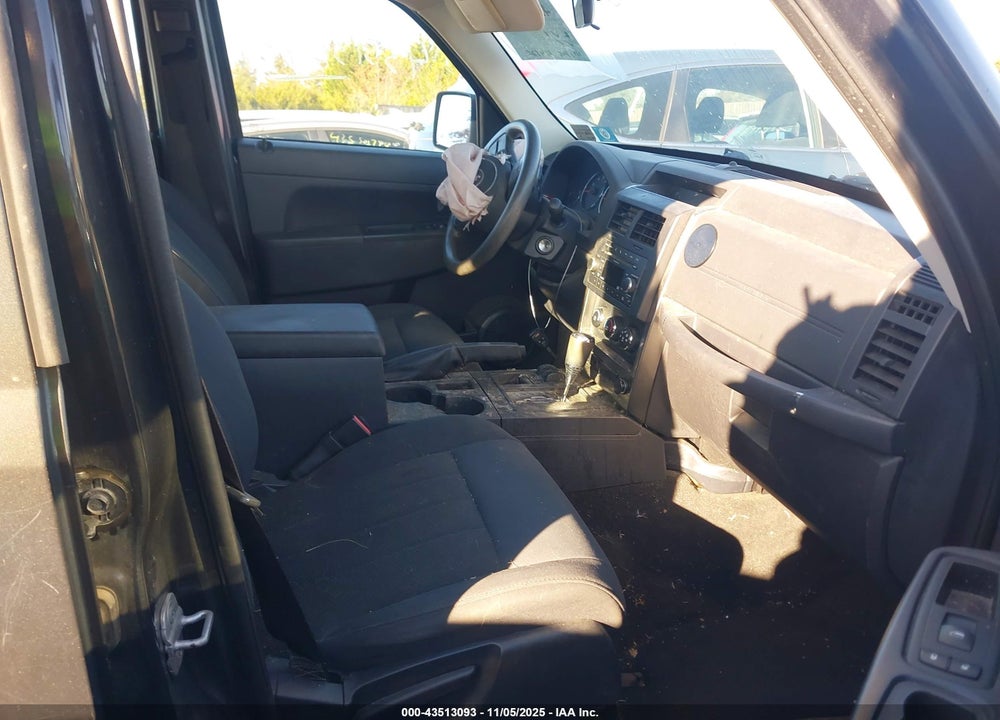 2011 JEEP LIBERTY SPORT VIN: 1J4PN2GK1BW571106