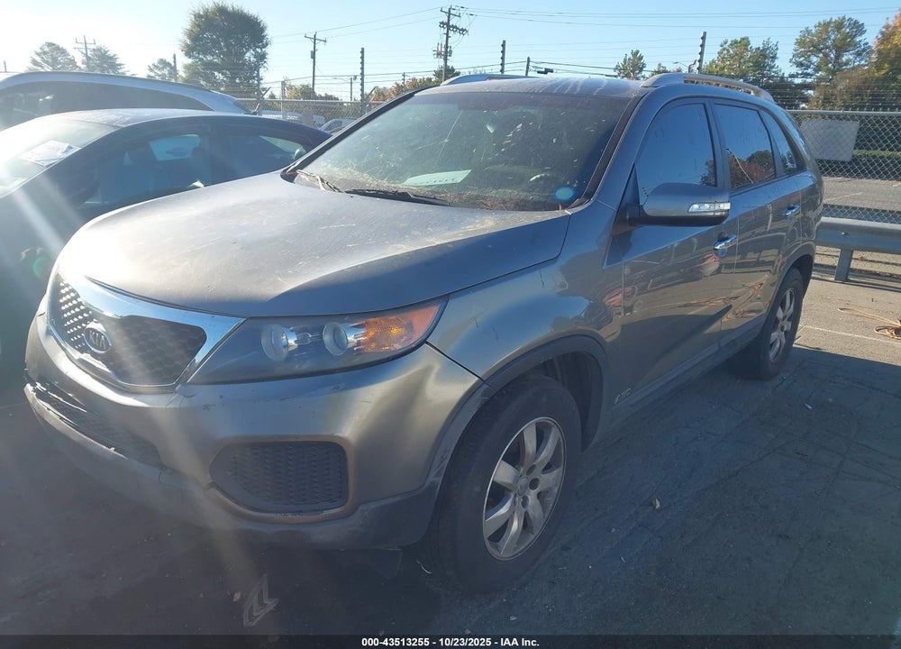 2013 KIA SORENTO LX V6 VIN: 5XYKTDA20DG403855